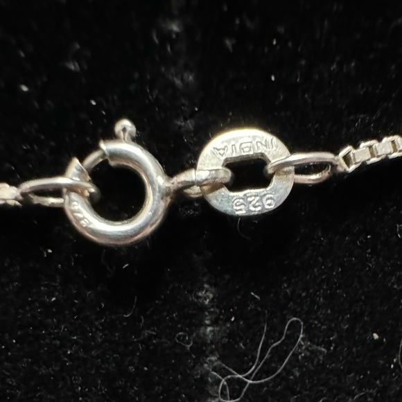 Vintage Sterling silver and Marcacite initial “M” pendant and necklace - Picture 4 of 6